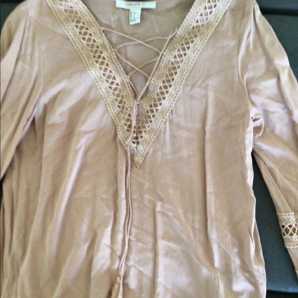 Forever 21 blouse - Picture 2 of 3